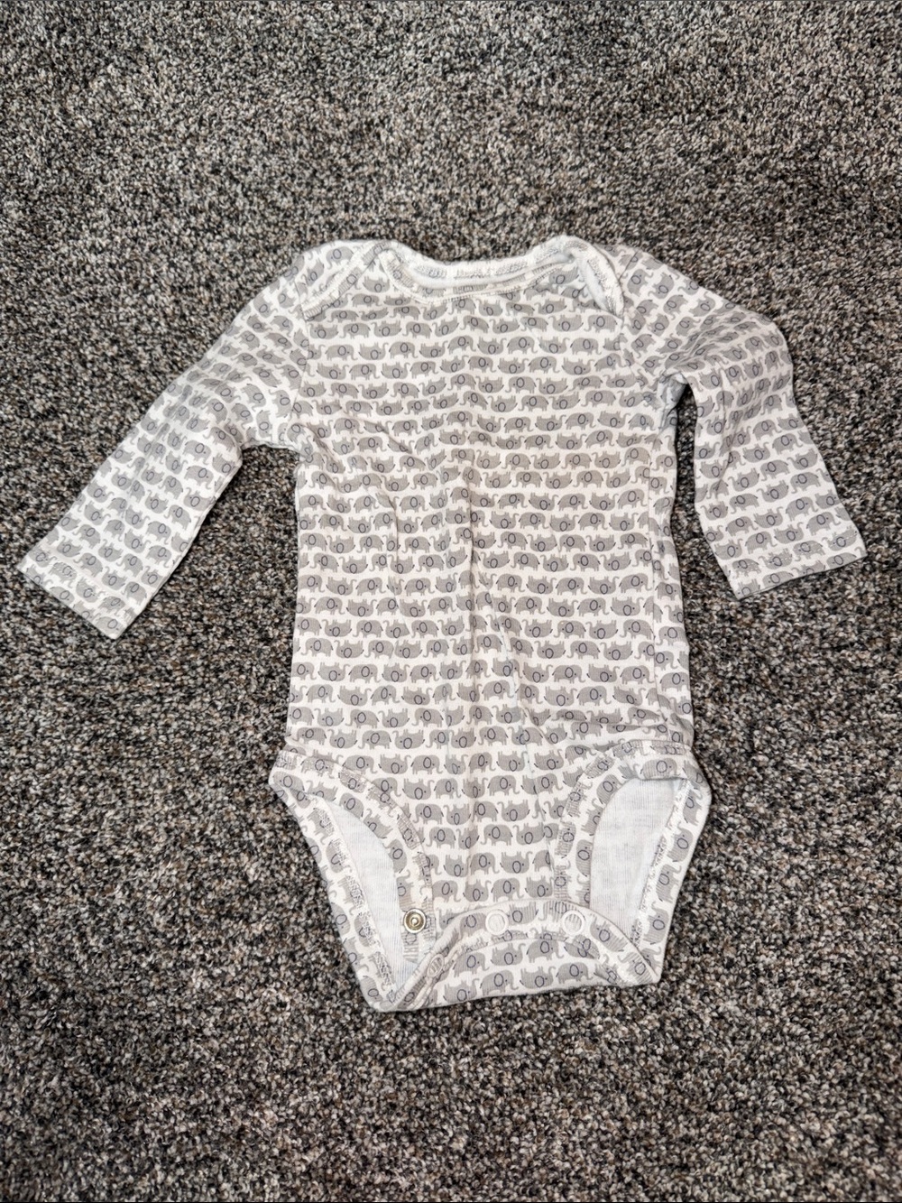 Gray Elephant-Print Long-Sleeve Baby One-Piece Bodysuit